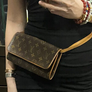 💎✨Authentic✨💎Louis Vuitton Monogram Pochette Twin GM 2Way Bag Brown